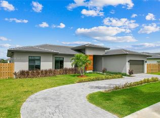 13271 SW 232nd St, Miami, FL 33170