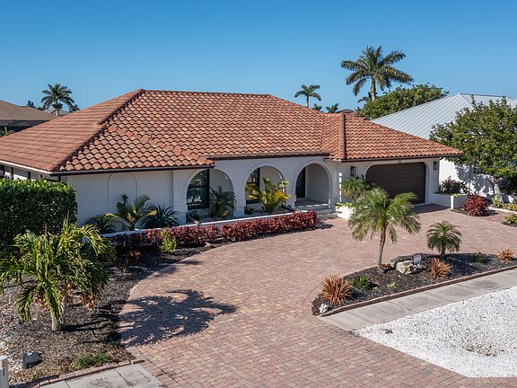 3rd image of 212 Seahorse Ct