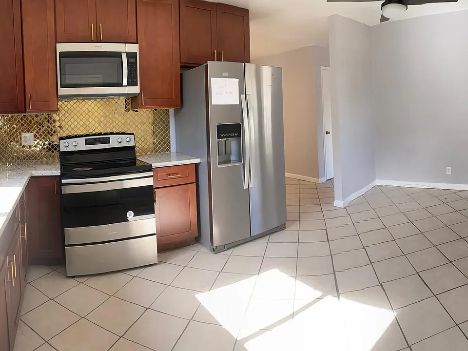 39155 Sutter Dr