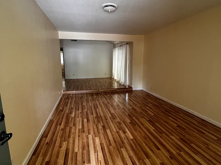 217 La Vida Way — Photo 2