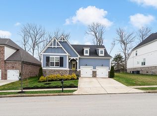 2620 Bramblewood Ln, Thompsons Station, TN 37179