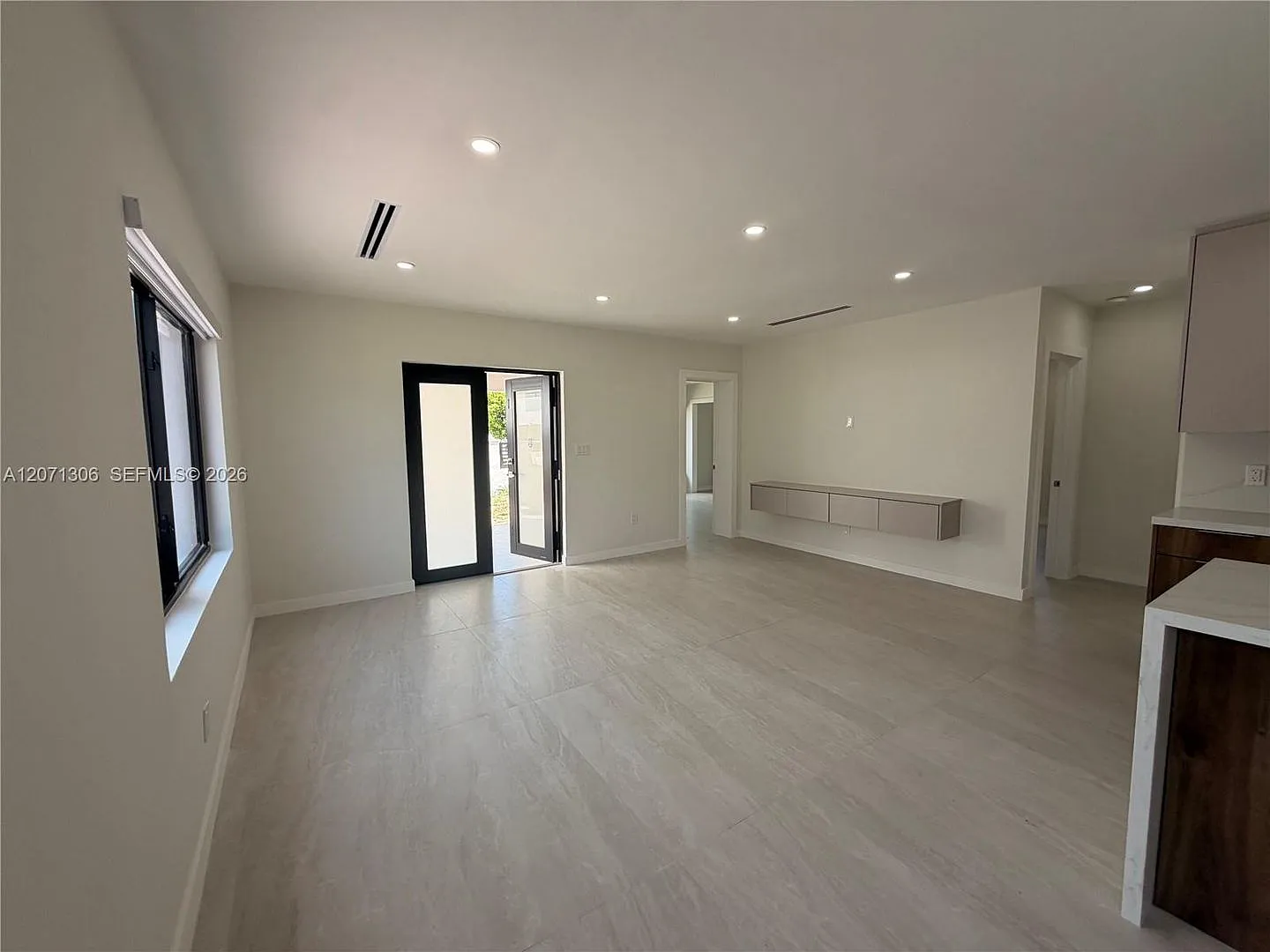 3680 NW 16th Street, Miami, FL 33125 - 1724 — Photo 3