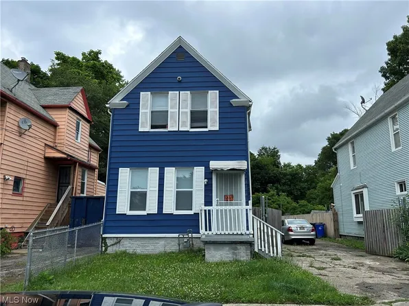 579 E 99th St, Cleveland, OH 44108