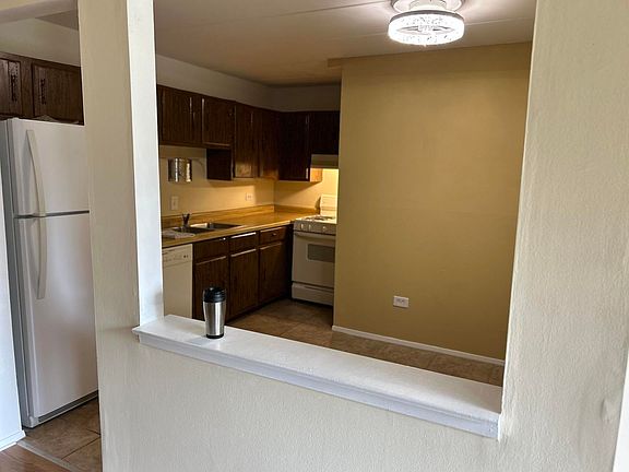 5th image of 5321 Waterbury Dr APT 502