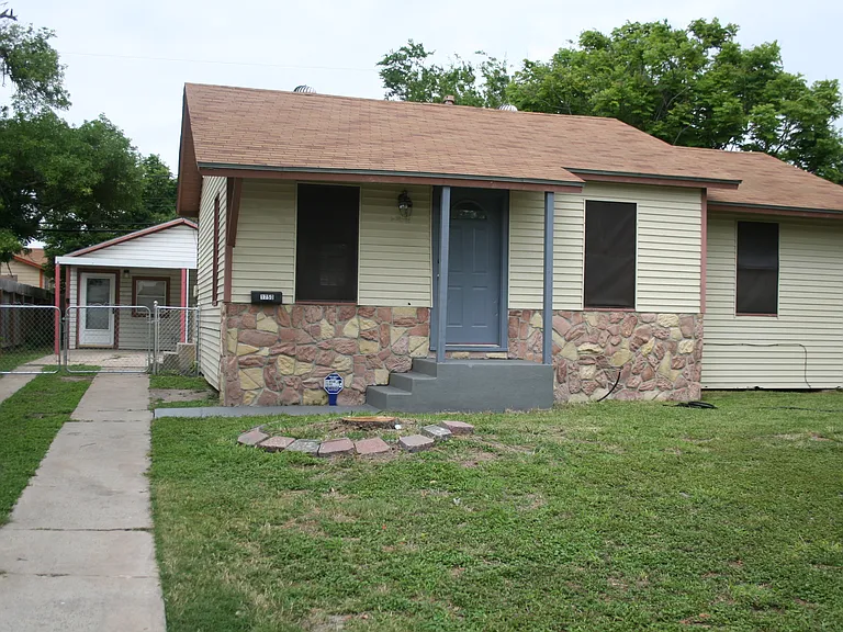 1750 Morales St #2 — Photo 7