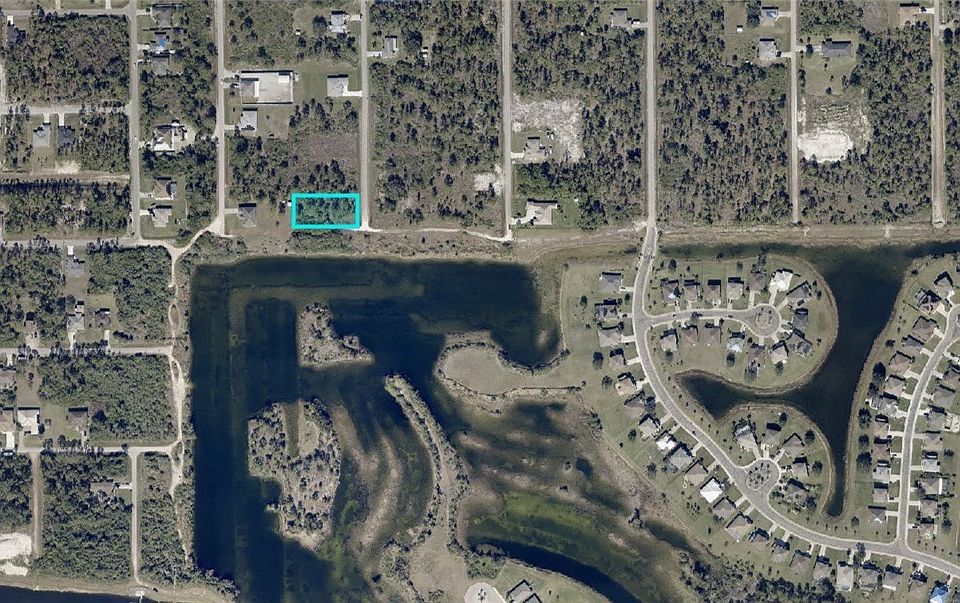 2nd image of 801 Pine Ave