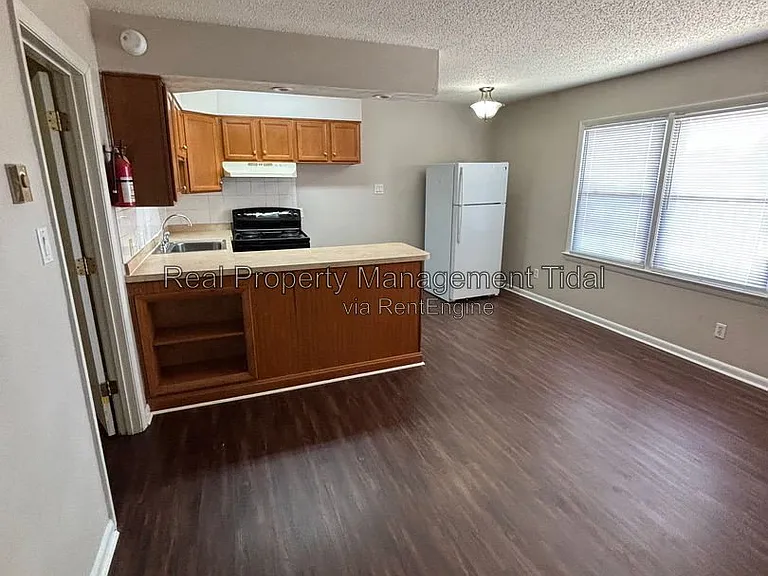 5667 Brickell Rd #20 — Photo 8