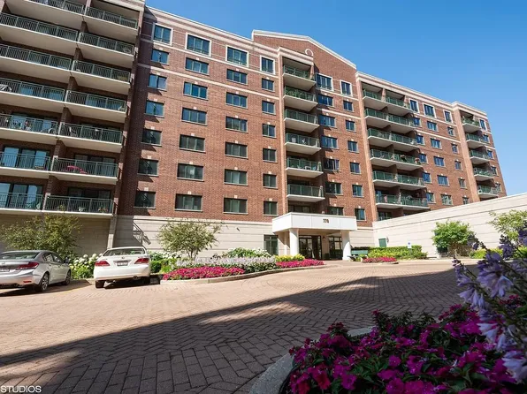 770 Pearson St, Des Plaines, IL