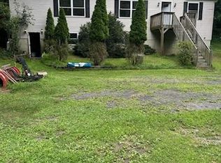 1 Station Rd, Cuddebackville, NY 12729