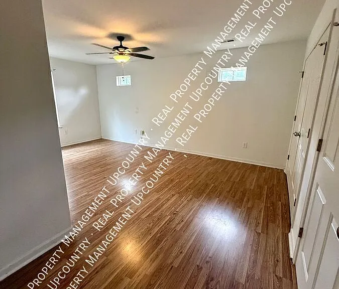 323 Wilmont St — Photo 4
