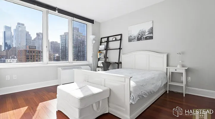 Sold by Halstead Real Estate | media 2