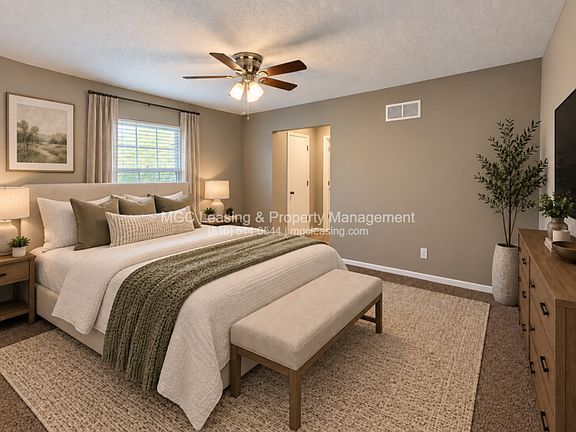 3rd image of 715 SW 37th St