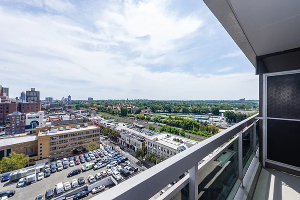 Sold by SBNY RE | media 28