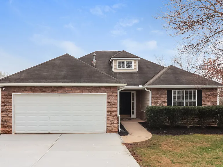7030 Duncan Walk — Photo 1