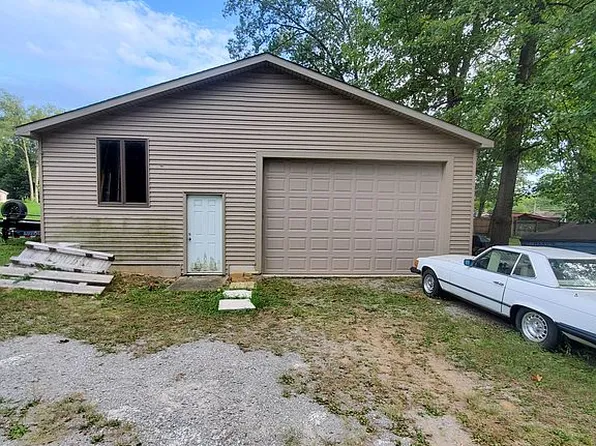 35 Lane 285a Crooked Lake, Angola, IN 46703