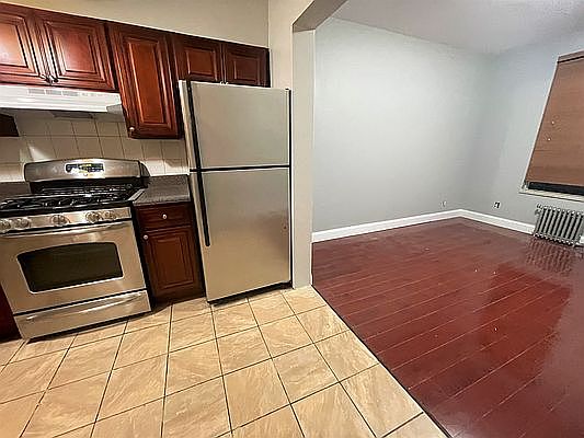 4th image of 30-13 45th St APT 1B