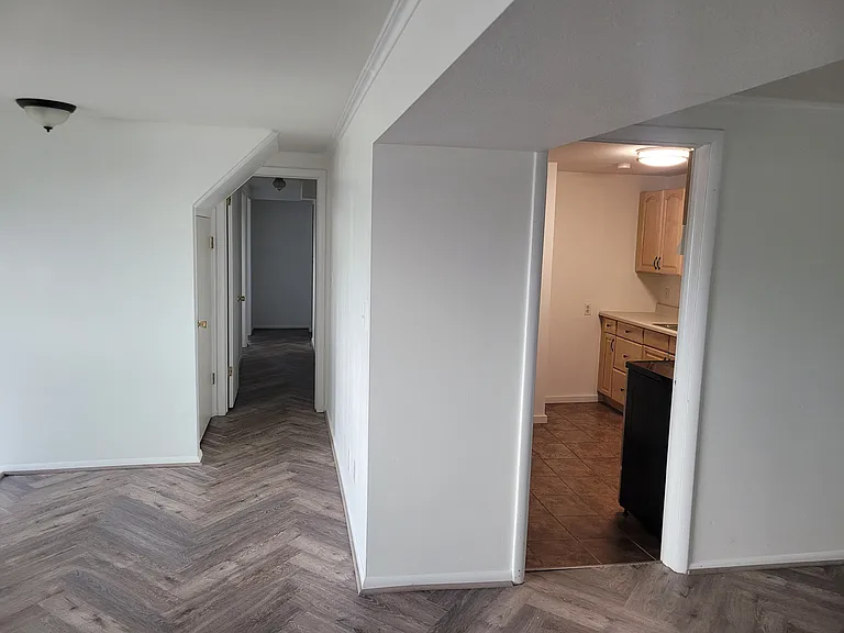 2119 S Davis Blvd E — Photo 8