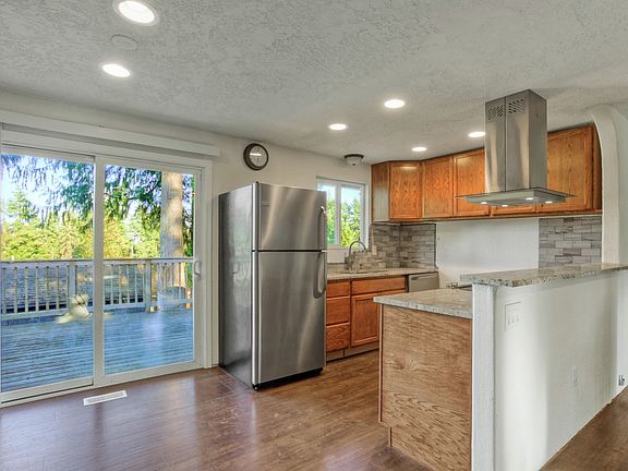 2nd image of 7714 185th Ave E