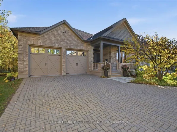 725 Eagletrace Dr #63, London, ON N6G 0J7