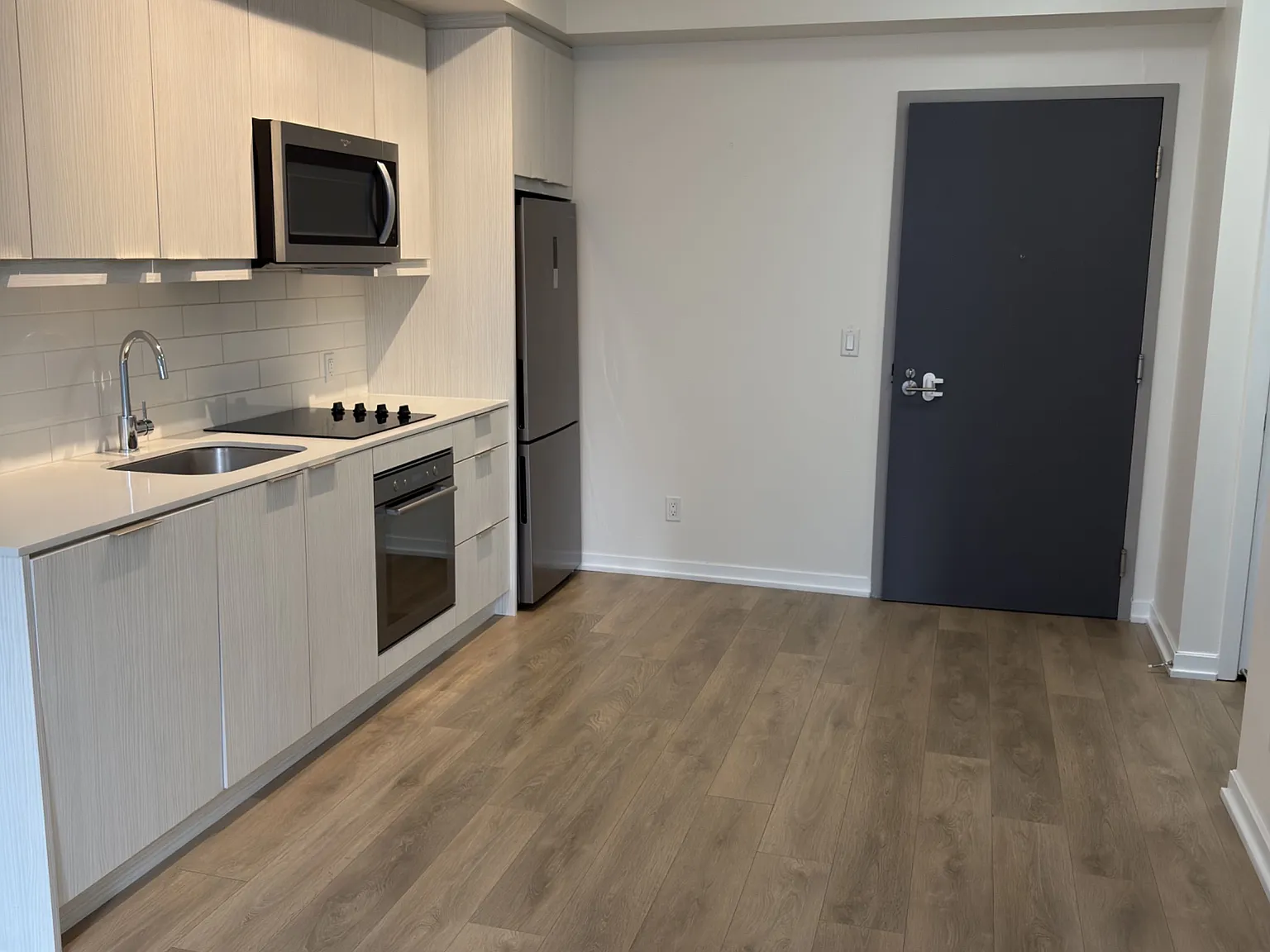 1 bed, $2,200 — Photo 3