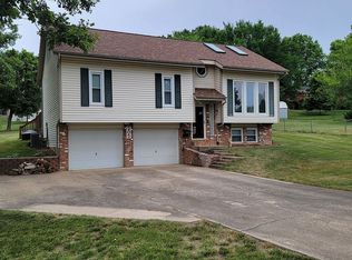 205 Wagonwheel Dr, Jefferson City, MO 65109