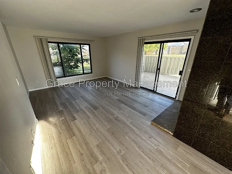 24 Mountain Shadows Ct — Photo 8