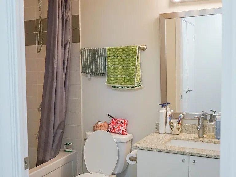 33 Bay St #4205 — Photo 7