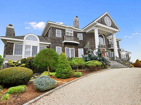 2nd image of 132 Beach Ln
