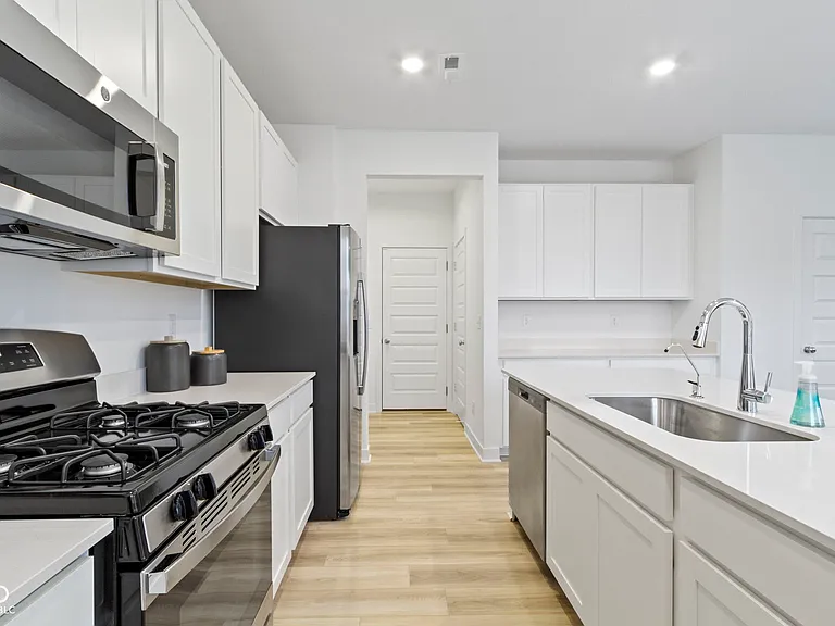 19441 Beruna Way — Photo 13