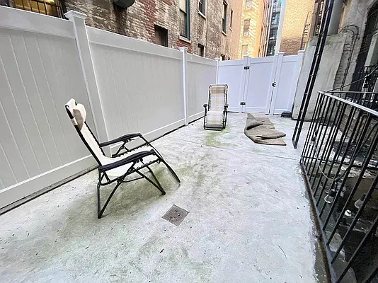 Rented by J PRESTON AND ASSOCIATES INC | media 7