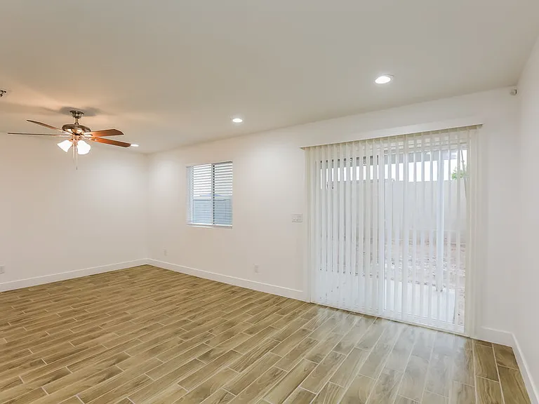 5919 S 12th Ln — Photo 3