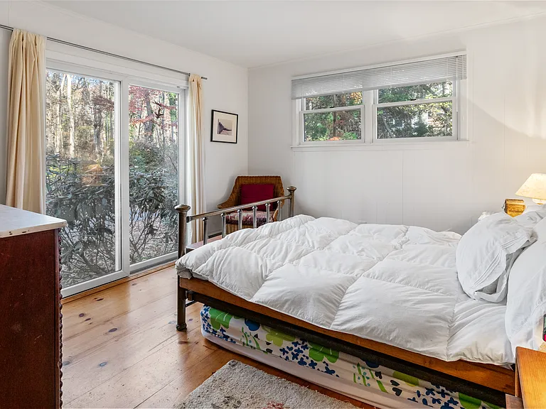 5 Peconic Bay Ave — Photo 11