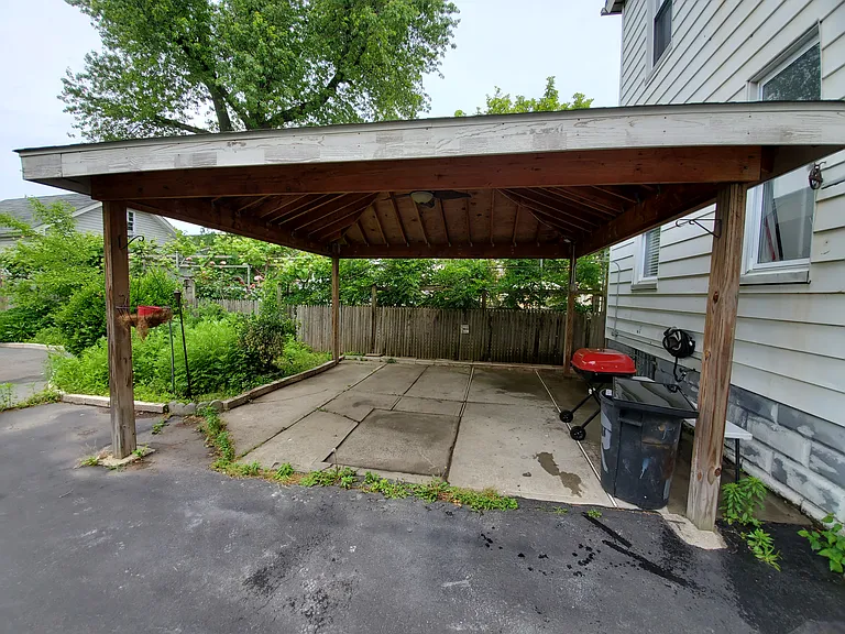 742 Van Buren Ave #1 — Photo 4