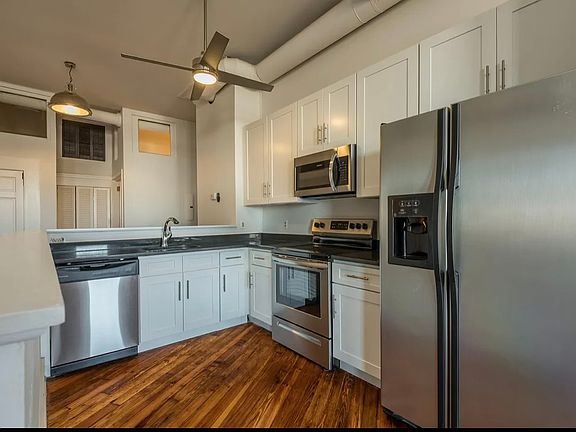 3rd image of 102 W Summit Hill Dr APT 302