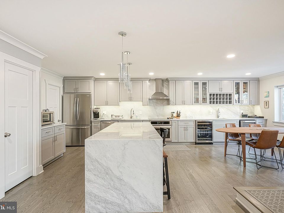 1st image of 200 Lombard St #3