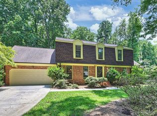 9116 Deerpark Ln, Charlotte, NC 28277