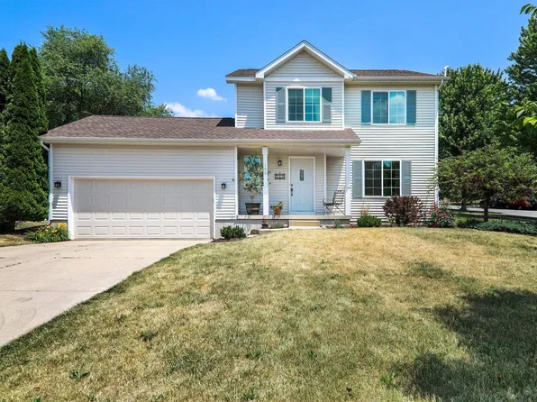 100 Stonefield Circle, Mount Horeb, WI 53572