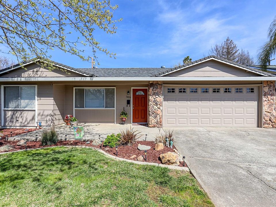 1st image of 1809 Sheffield Way