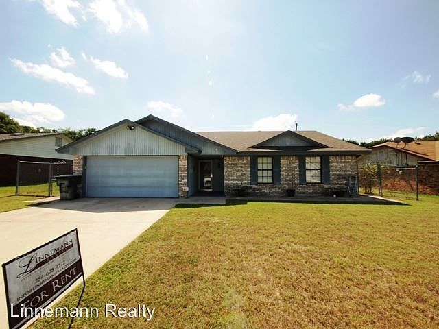 1st image of 2310 Schwertner Dr
