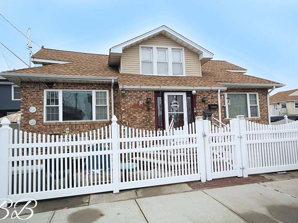 1st image of 9 Lois Ave