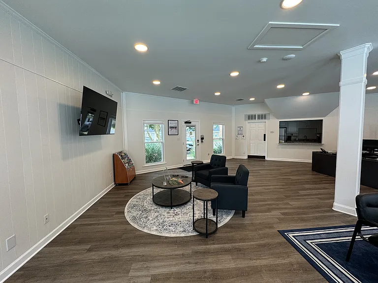 Kings Grant Landing — Photo 1