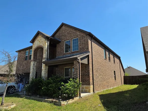 920 Philadelphia St, Fate, TX 75189