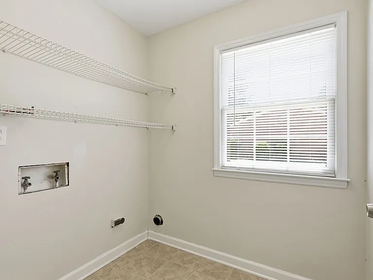 4609 Randolph Rd — Photo 27
