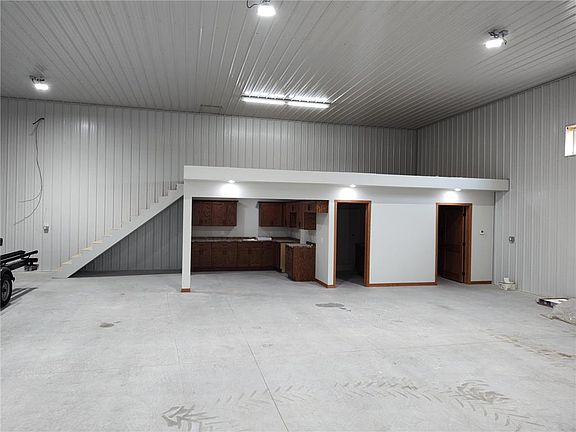 2nd image of 7826 Nine County Road 42 NE