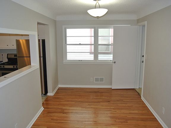 4th image of 445 Herschel St