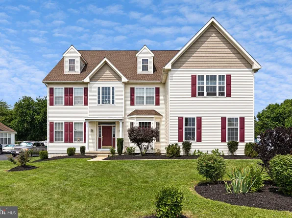 178 Portside Ct, Bear, DE 19701