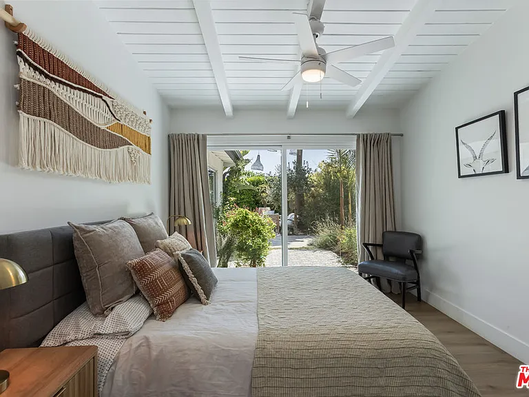 7442 Capps Ave — Photo 42