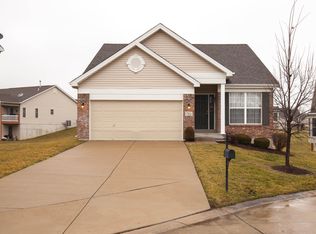 723 Sterling Ridge Dr, O'Fallon, MO 63366
