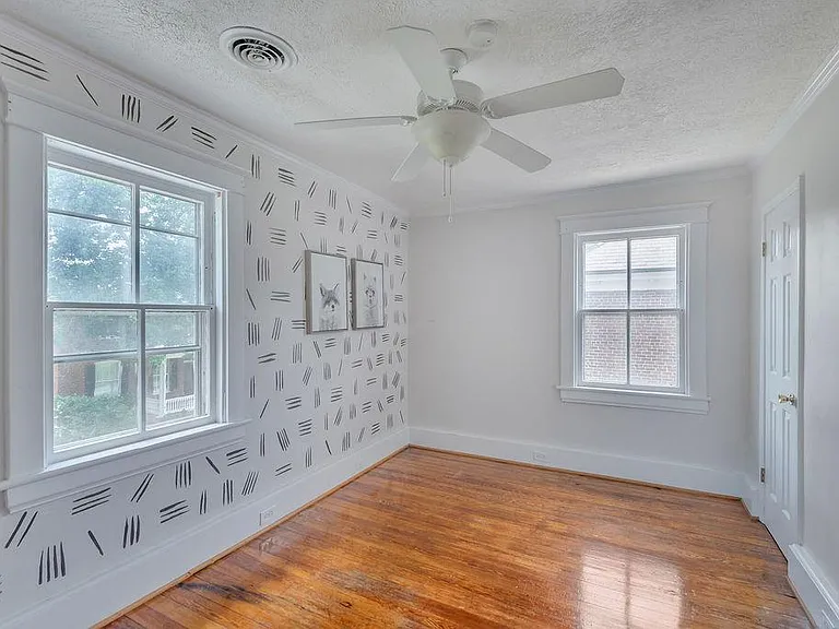 402 Altamont Cir #A — Photo 7