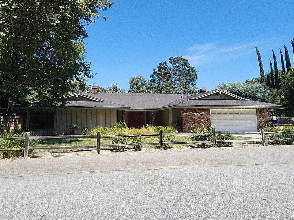 2nd image of 24504 Wayman St